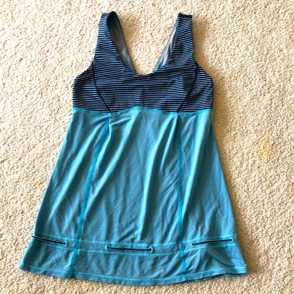 Lululemon Hustle & Bustle Yoga /Run Striped Blue Moon top Size 6 - Picture 2 of 16